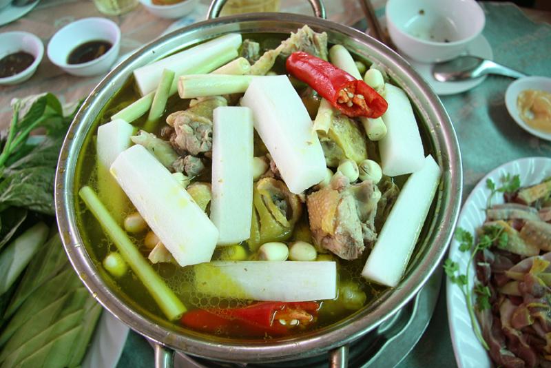 Gà hầm sả 10 quán ăn nổi tiếng tại Cần Thơ