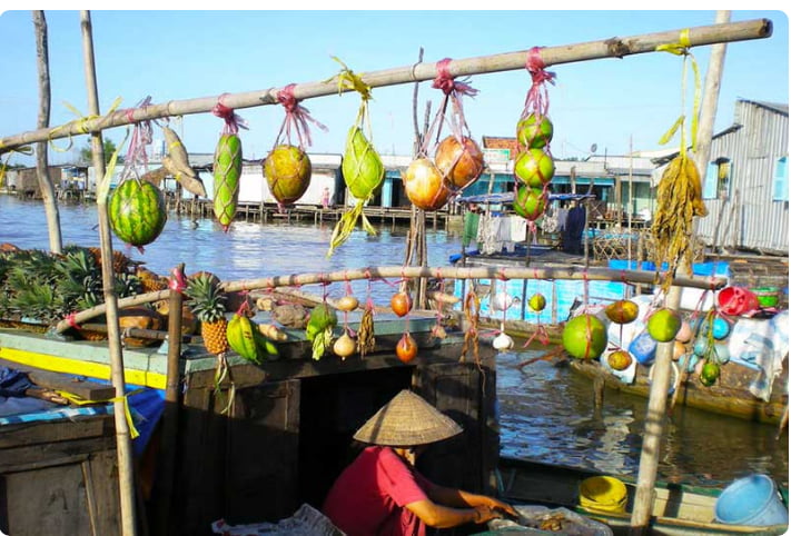 Gian hàng chợ nổi Cái Răng gian hang cho noi cai rang