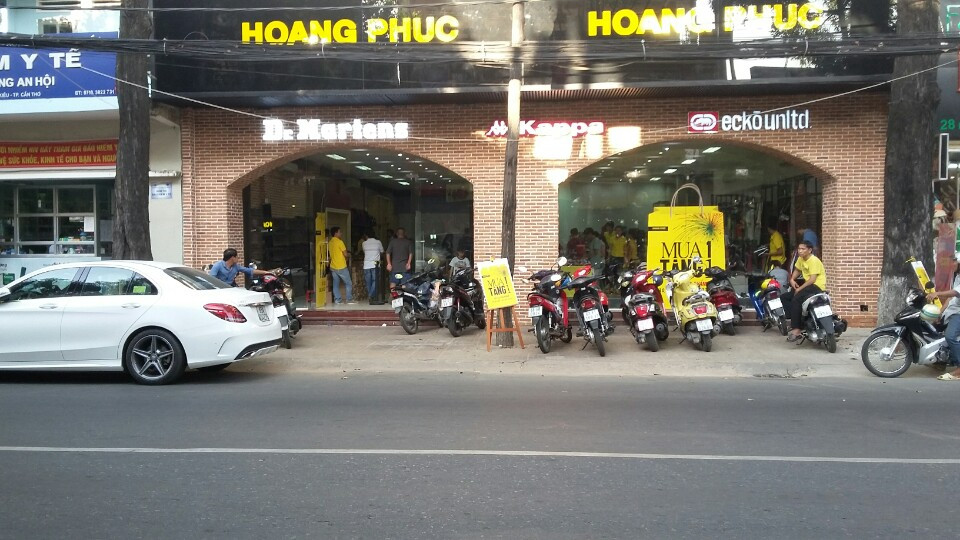 Chuỗi cửa hàng Hoàng Phúc Giay dep Hoang phuc